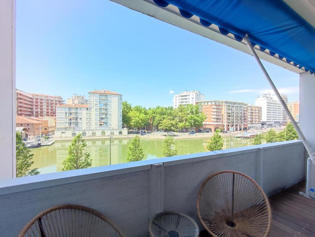 10 mns à pieds de l'hyper centre, vue sur le canal du midi