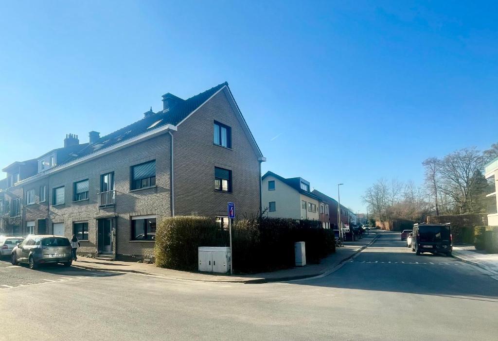 Green Spot Meise - 15 min from Brussels with free parking & Self check-in
