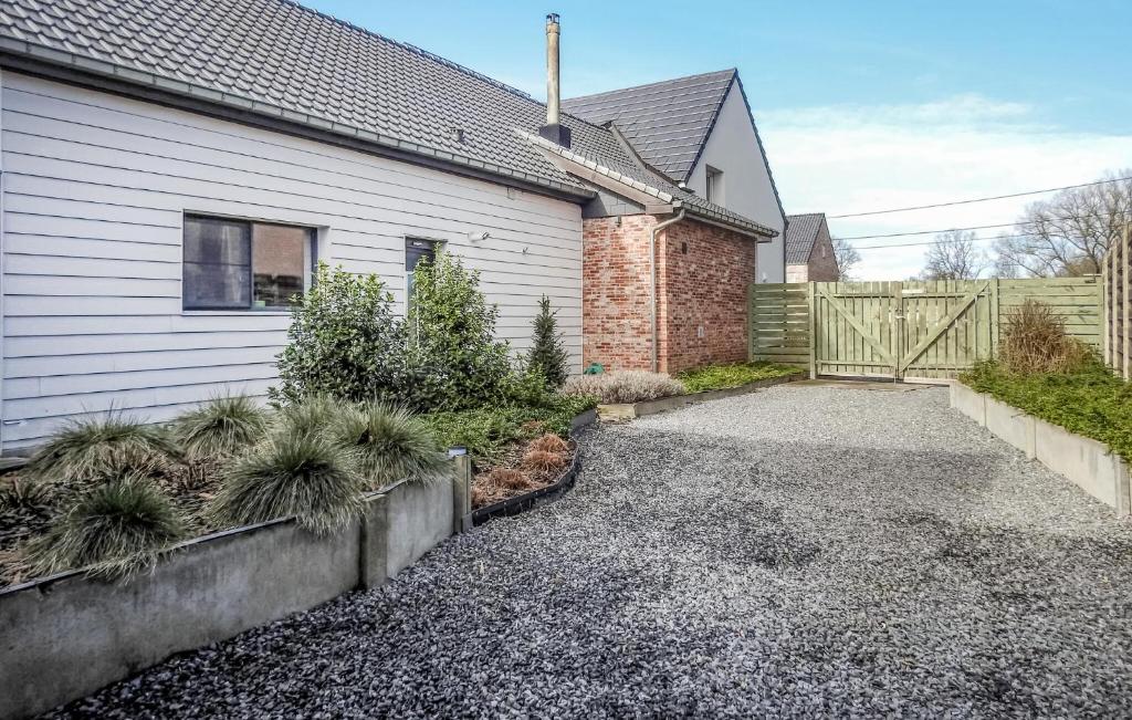 2 Bedroom Beautiful Home In Herselt