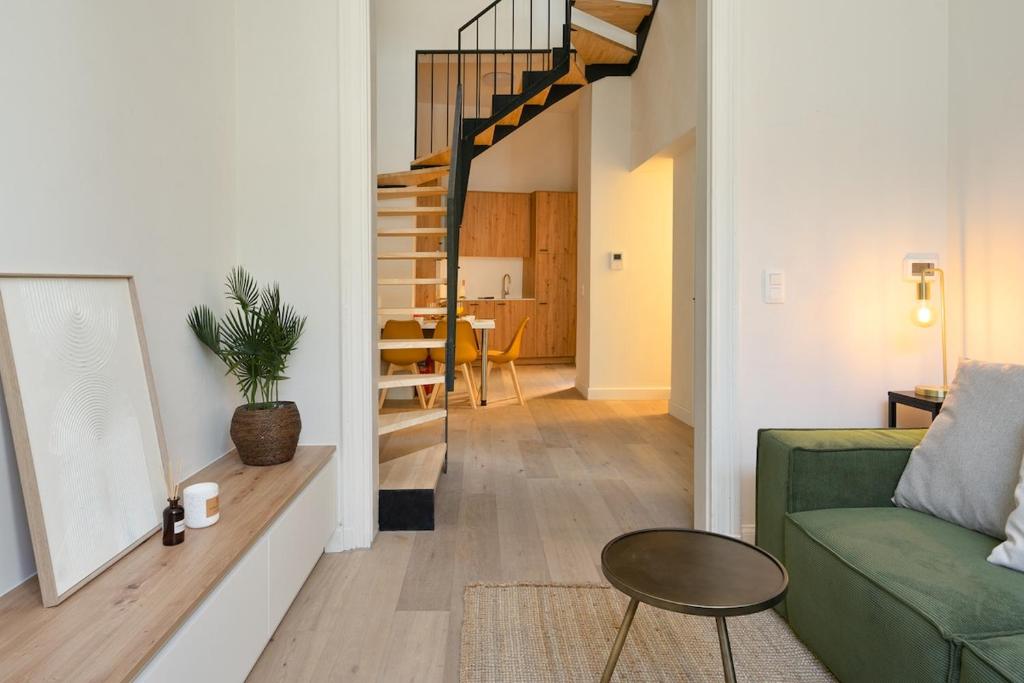 1 BR apartment 2 min from KMSKA