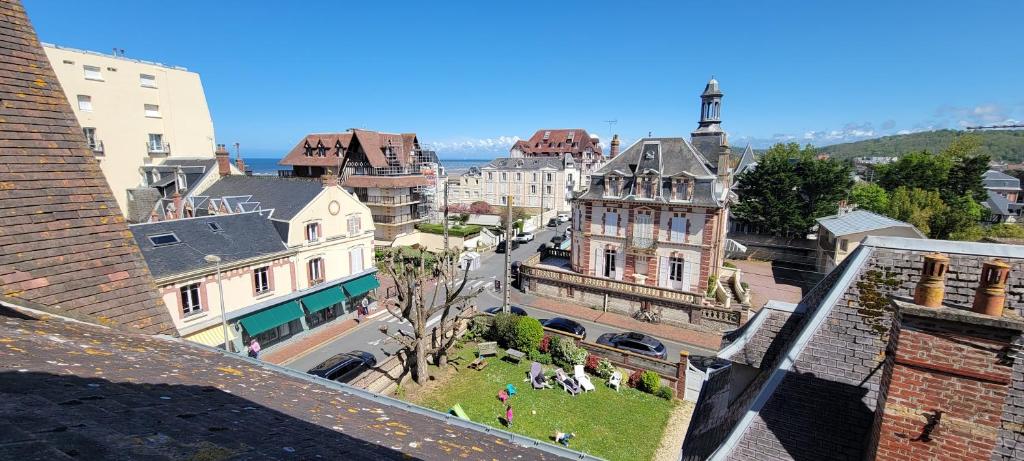 Vue mer - Adorable Appartement à 50 m de la plage et du centre ville