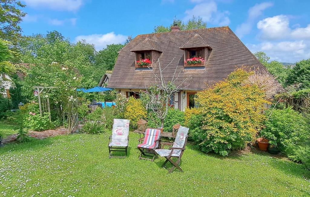 3 Bedroom Gorgeous Home In Deauville