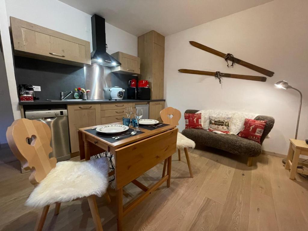 T2 30m2 plein centre, lit fait, linge fourni, WIFI