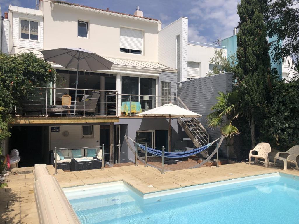 400m de la plage - Maison pour 8 avec piscine