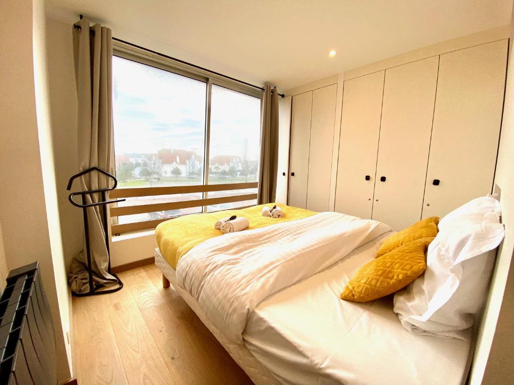Acamar, appartement en front de mer avec parking privée
