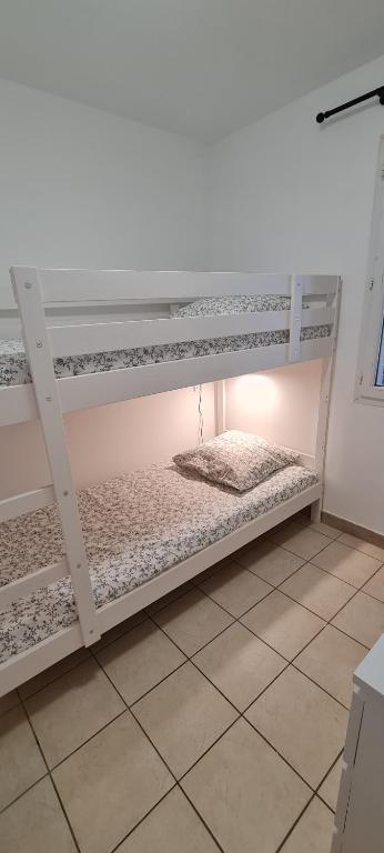 Agréable rez de jardin avec Piscine et Jacuzzi