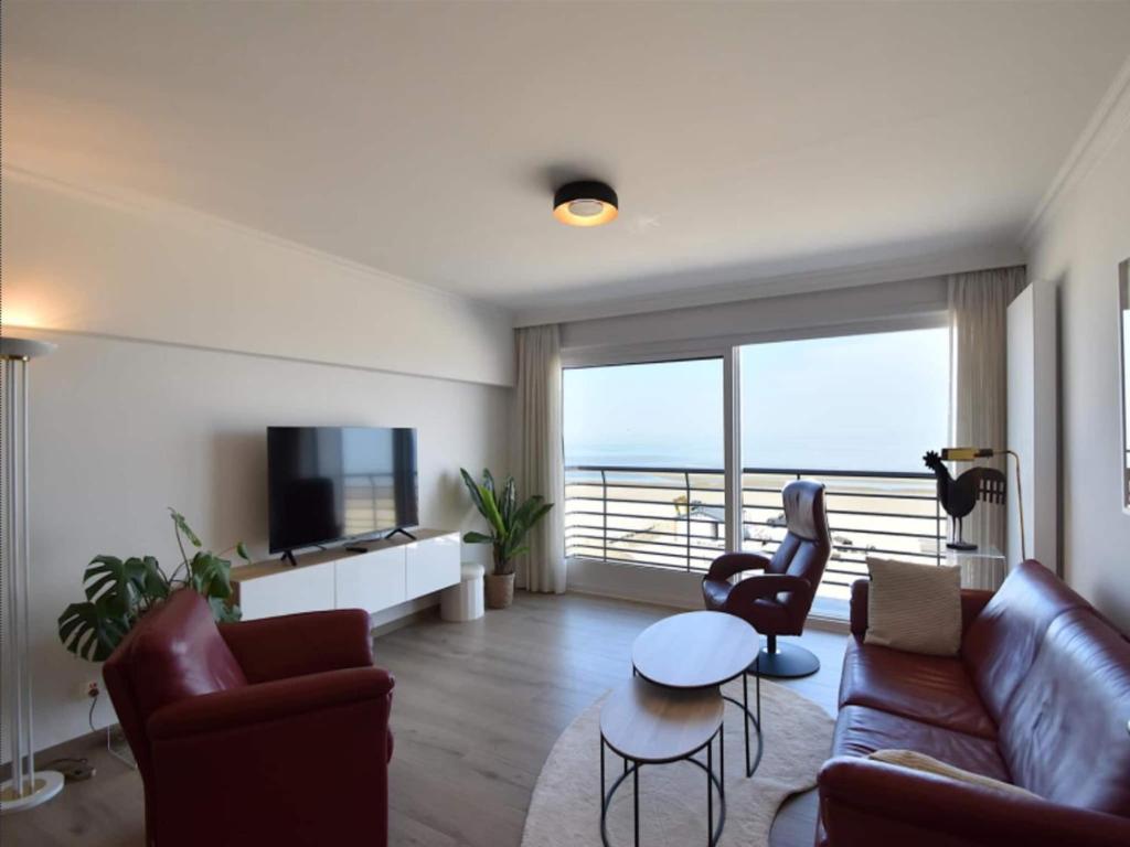 Apartment in Oostende with Stunning Sea View