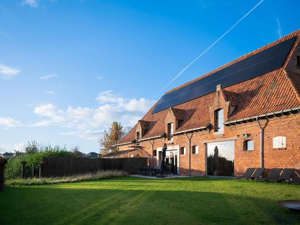 Holiday Home in Moorslede with Pool and Jacuzzi