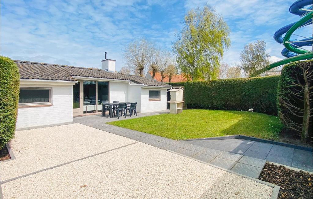 3 Bedroom Awesome Home In Oostduinkerke