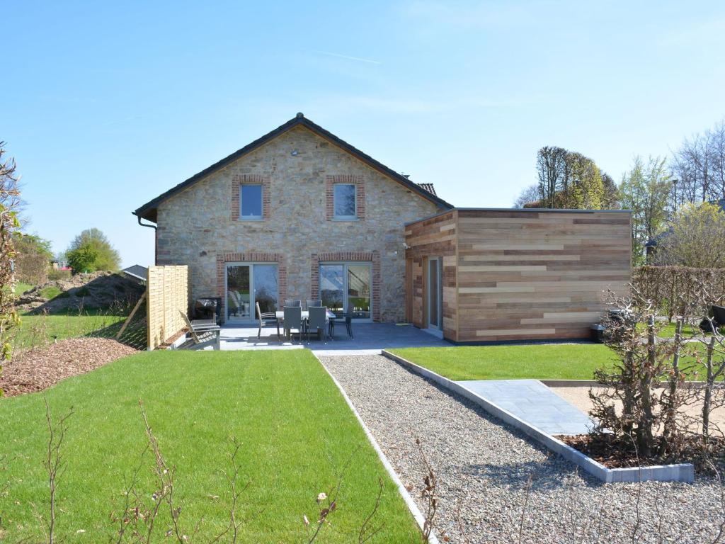Home in Ovifat with Sauna