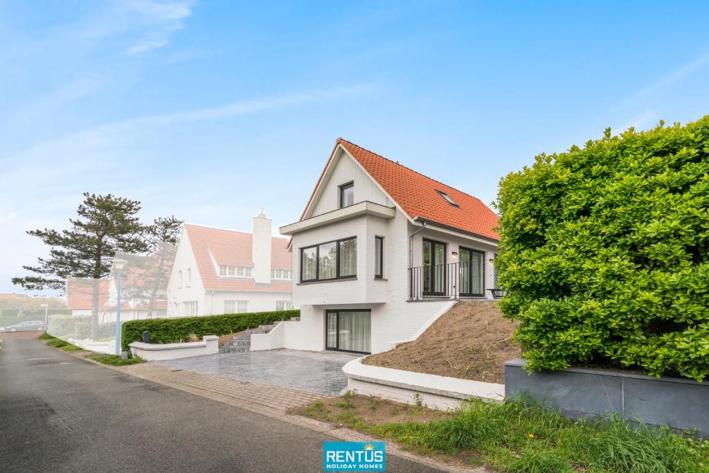Anno 2021 - Renovated coastal villa 150m from the beach