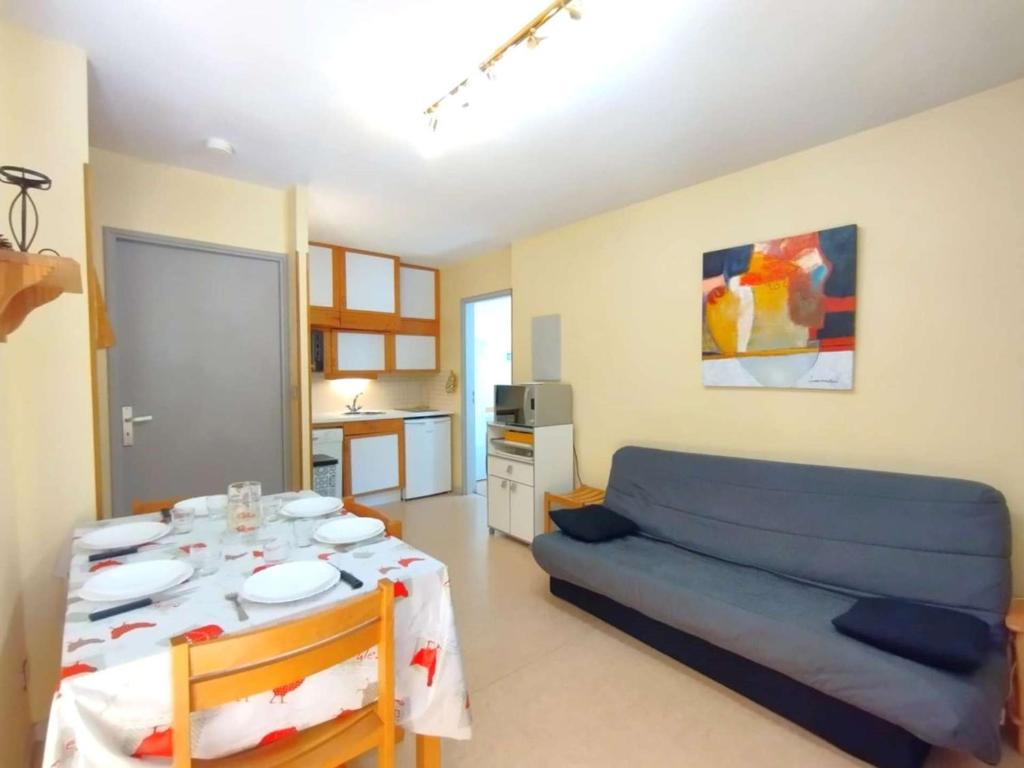 T2 Cabine avec Balcon au Cœur des Thermes - 6 Pers, Parking, Proche Télécabines, Équipé Tout Confort - FR-1-457-230