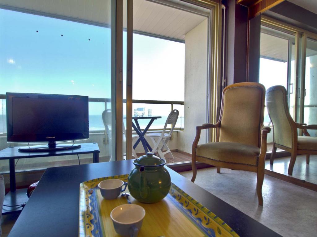 Appartement avec Balcon - Plage à 150m, Parking - FR-1-92-639
