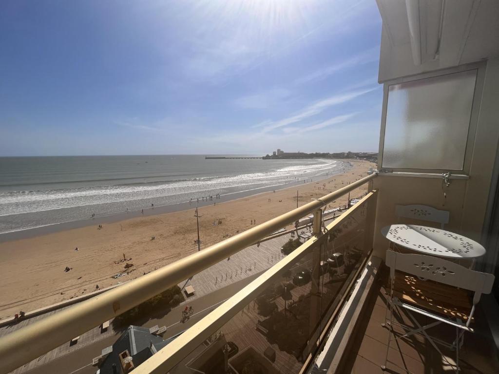 Studio 2* avec balcon face à la mer, ascenseur, proche plage et commerces, 2 pers. - FR-1-197-387