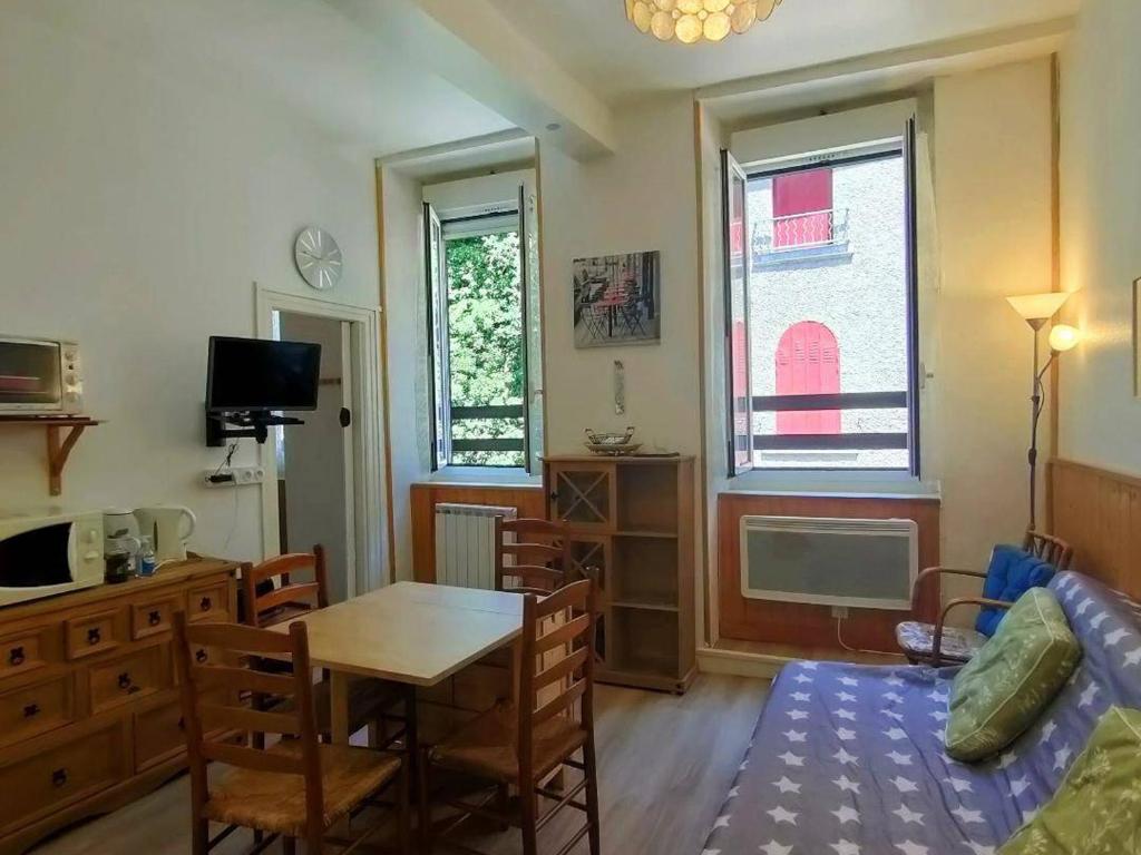 Appartement confortable 4 pers, plein centre Cauterets, proche commodités - FR-1-234-139