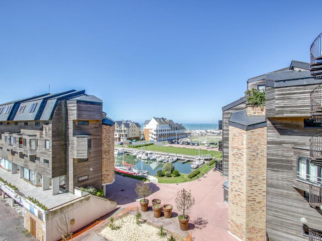 Studio Les Marinas-9 by Interhome