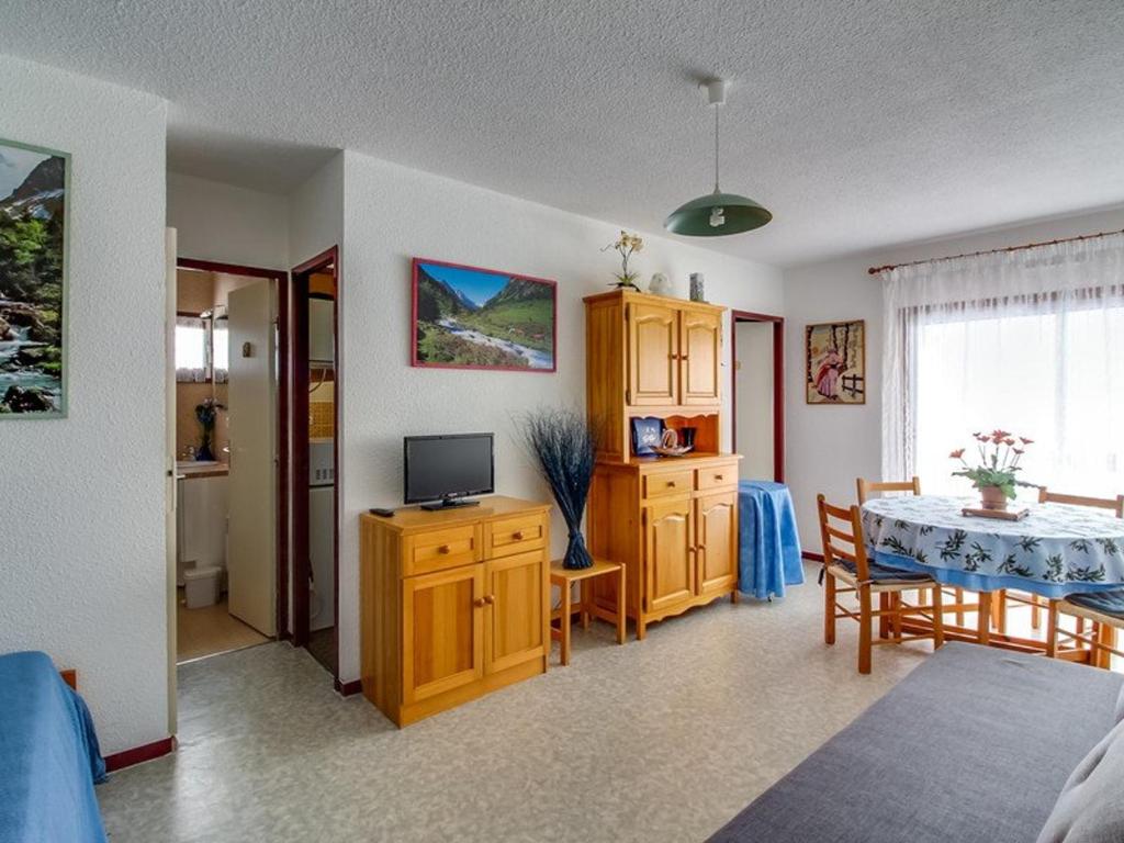 Appartement T2 lumineux avec balcon, parking privé à Cauterets, proche centre et télécabine - FR-1-401-28