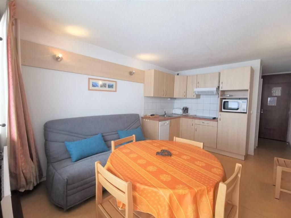 Appartement 6 pers - 1 ch, pied des pistes avec balcon - La Mongie - FR-1-404-34