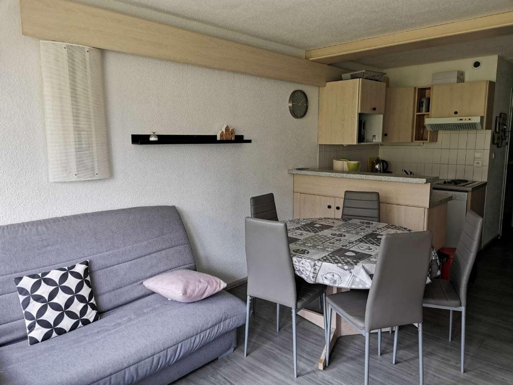 Appartement 6 pers - 1 ch - Balcon sud - Pied des pistes - La Mongie - FR-1-404-24