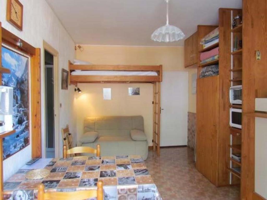 Studio cosy au centre de Cauterets, balcon, proche télécabines, pour 2 personnes - FR-1-401-85