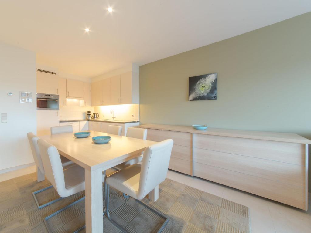 Apartment Seaside 4-02 by Interhome