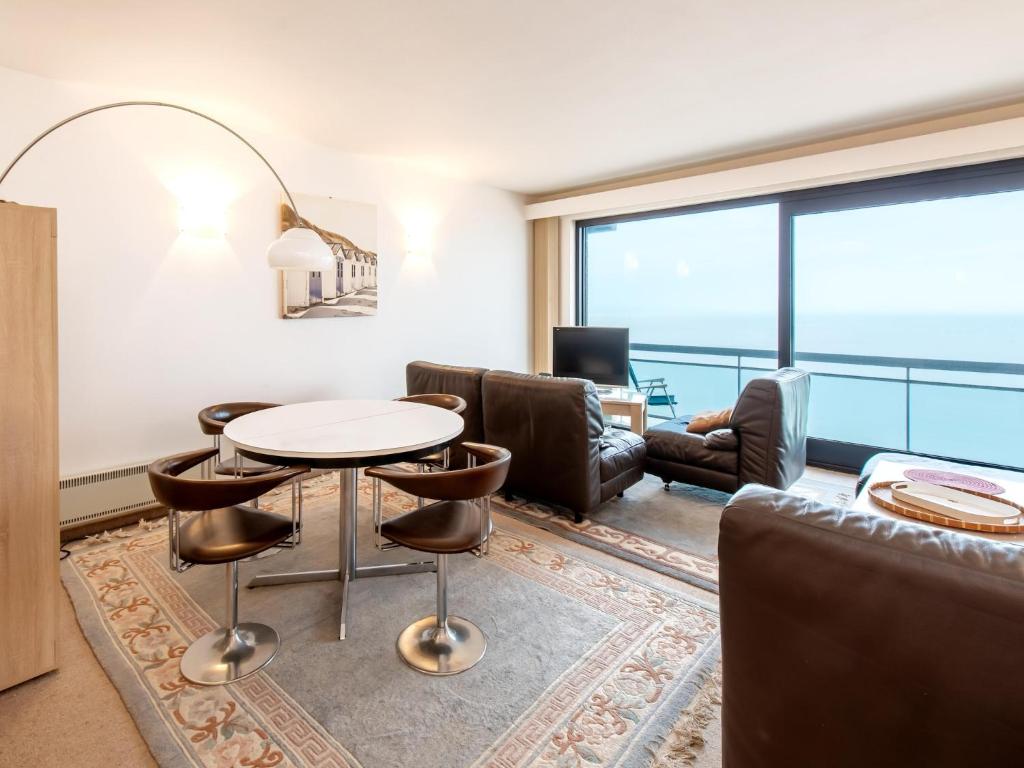 Apartment in Middelkerke with Sea View