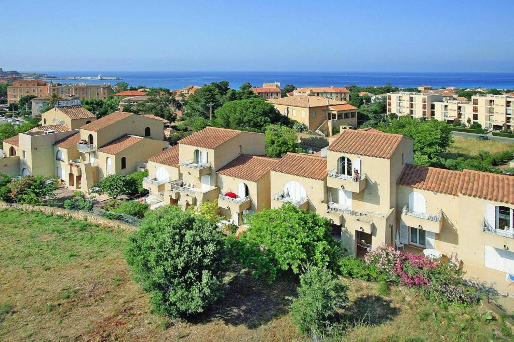 Res Le Vieux Moulin Ile Rousse, Apartment for 4 pers