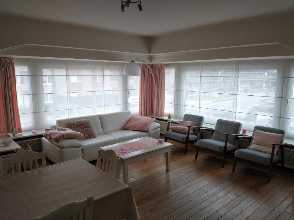 Zonnig appartement met 3 slaapkamers en gratis parking