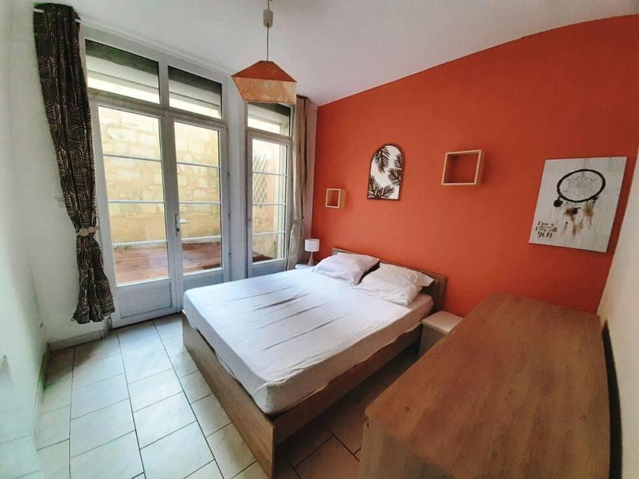 Appart chaleureux avec terrasse