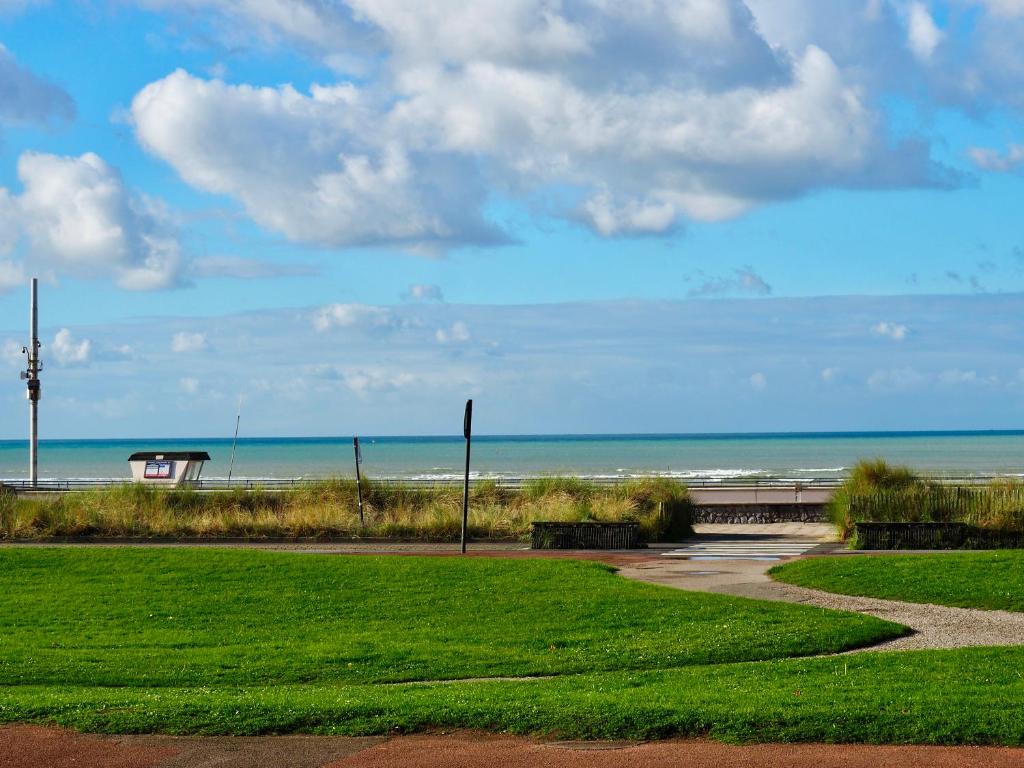 T4 Vue mer avec jardin en plein centre pour 7pers