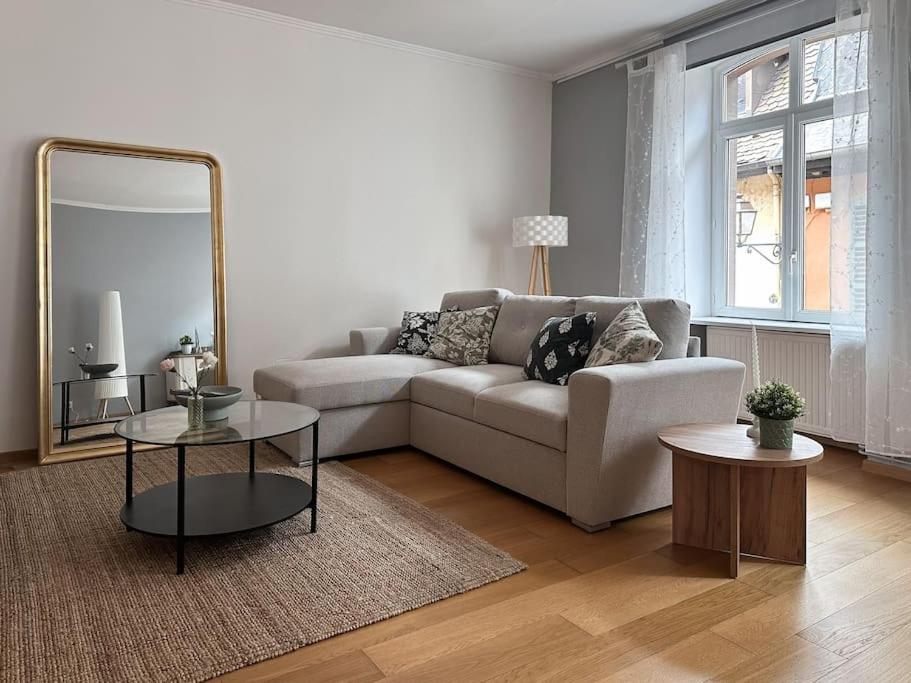 Hypercentre 80m2, à deux pas du Château des Rohan
