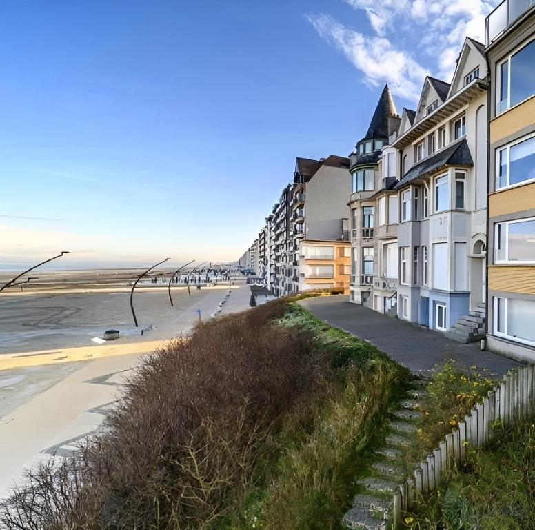 Beach Appartement De Panne