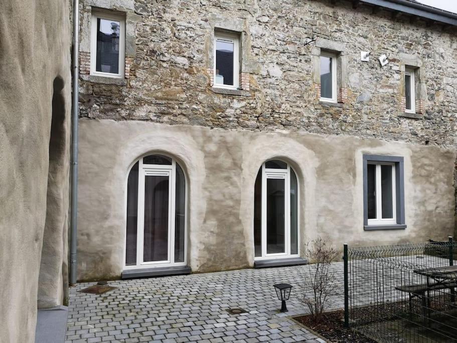 Appartement au centre d'une ville historique.