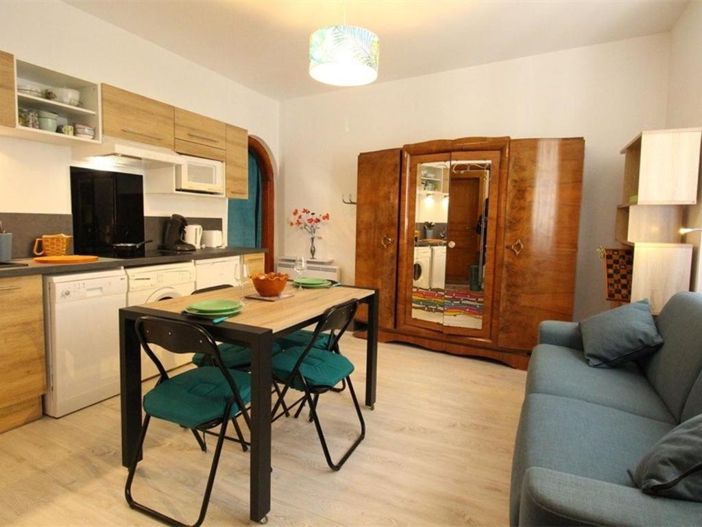 Studio central cosy pour 2 pers, proche télécabine et thermes, équipé WiFi - FR-1-313-191