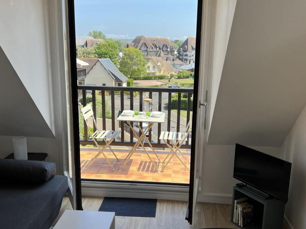 Appartement 2 pièces en bord de mer avec accès direct à la plage de Cabourg, proche Thalassothérapie - FR-1-487-336