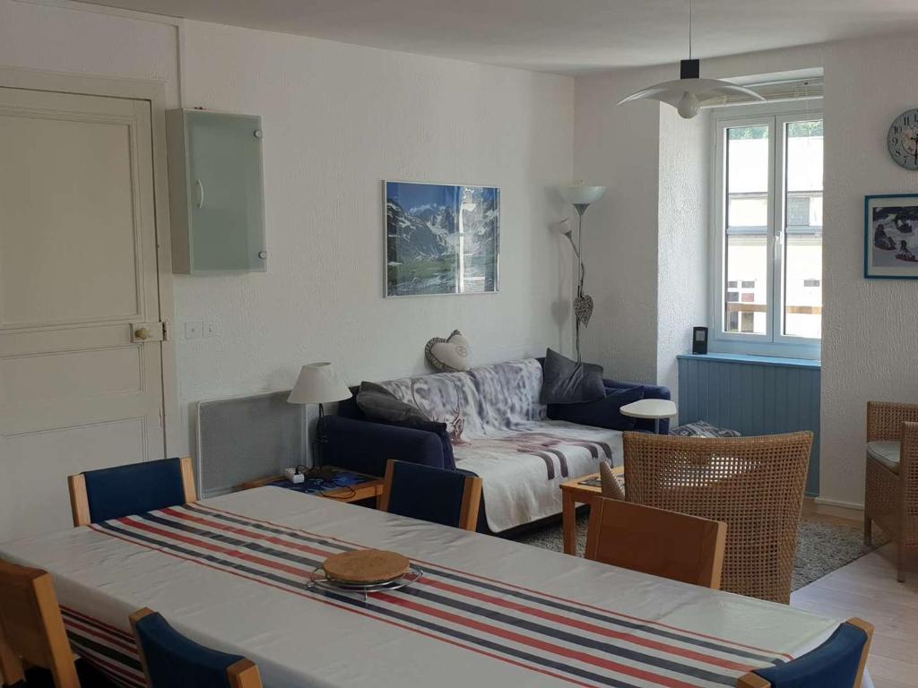 Appartement duplex pour 6/7 personnes, centre ville, Cauterets - FR-1-234-278