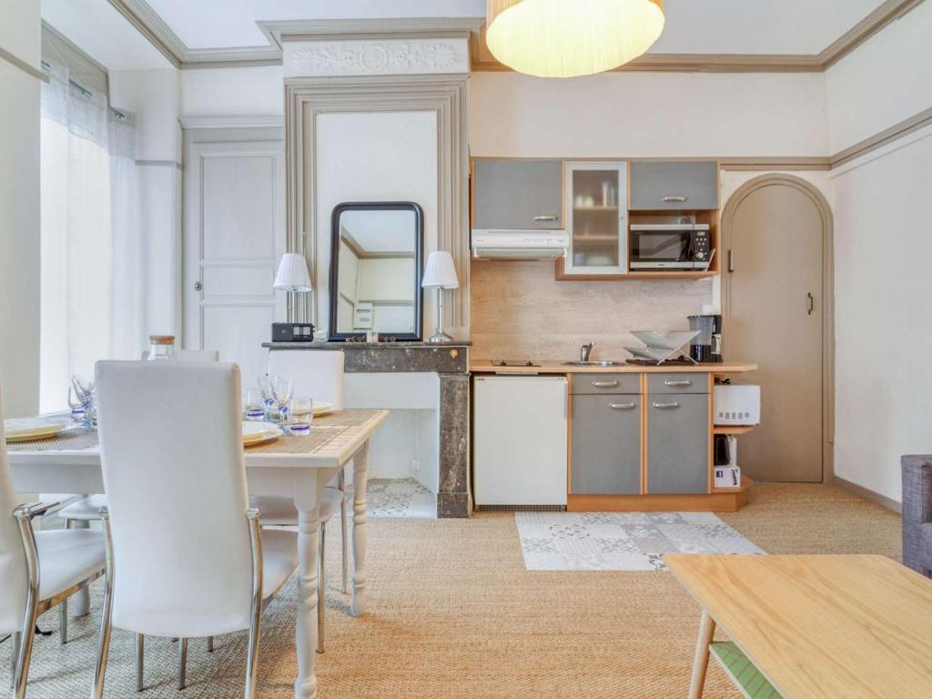 Appartement Centre Cauterets 4/6 pers avec Balcon, Cuisine Équipée et Local à Skis - FR-1-401-226