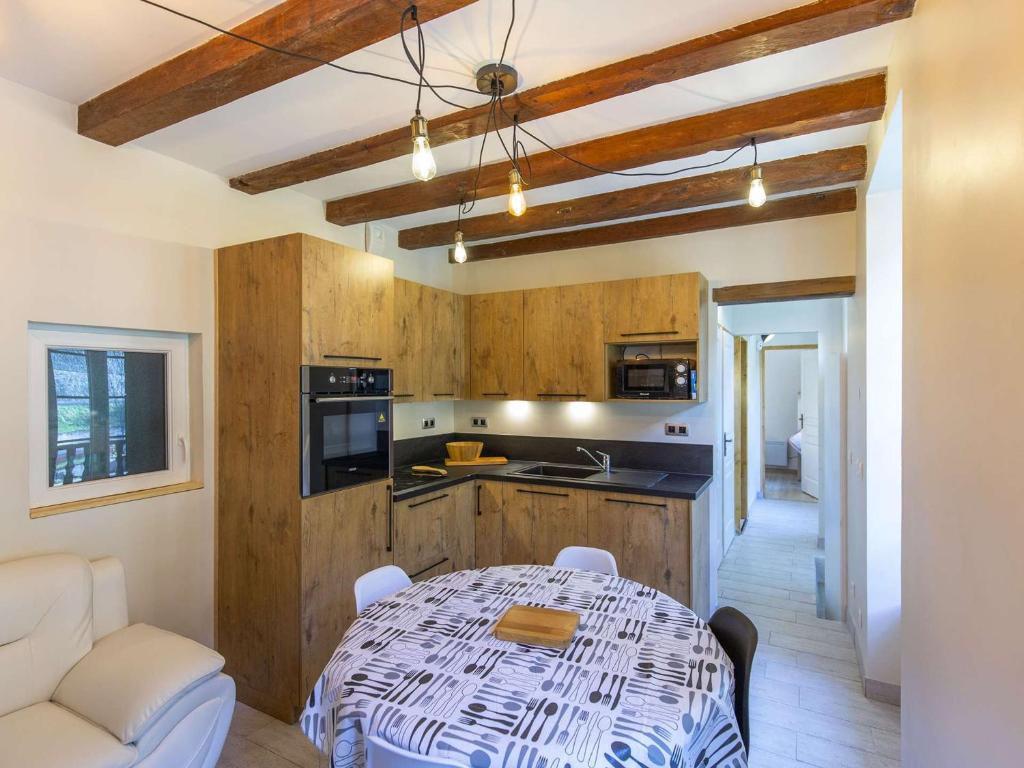 Appartement rénové pour 8 avec Wifi à Cauterets - FR-1-401-250
