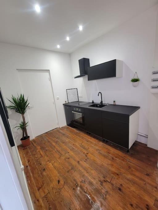 Appartement de Charme avec tomettes et Parquet