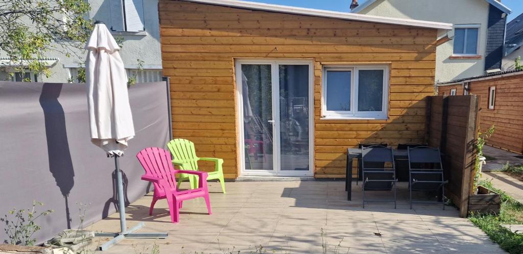 Studio Renard quartier marais, terrasse en rez de jardin, matelas confort