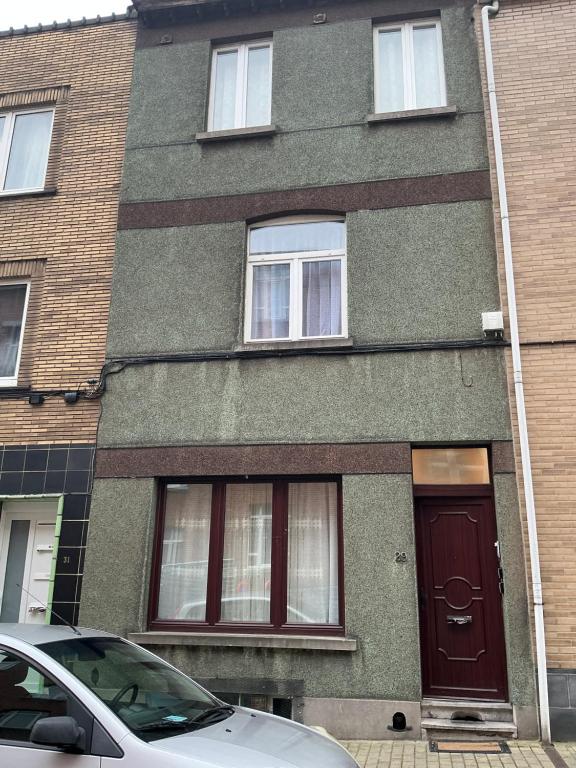 Appartement avec terrasse privée et garage rez de chaussée lumineux