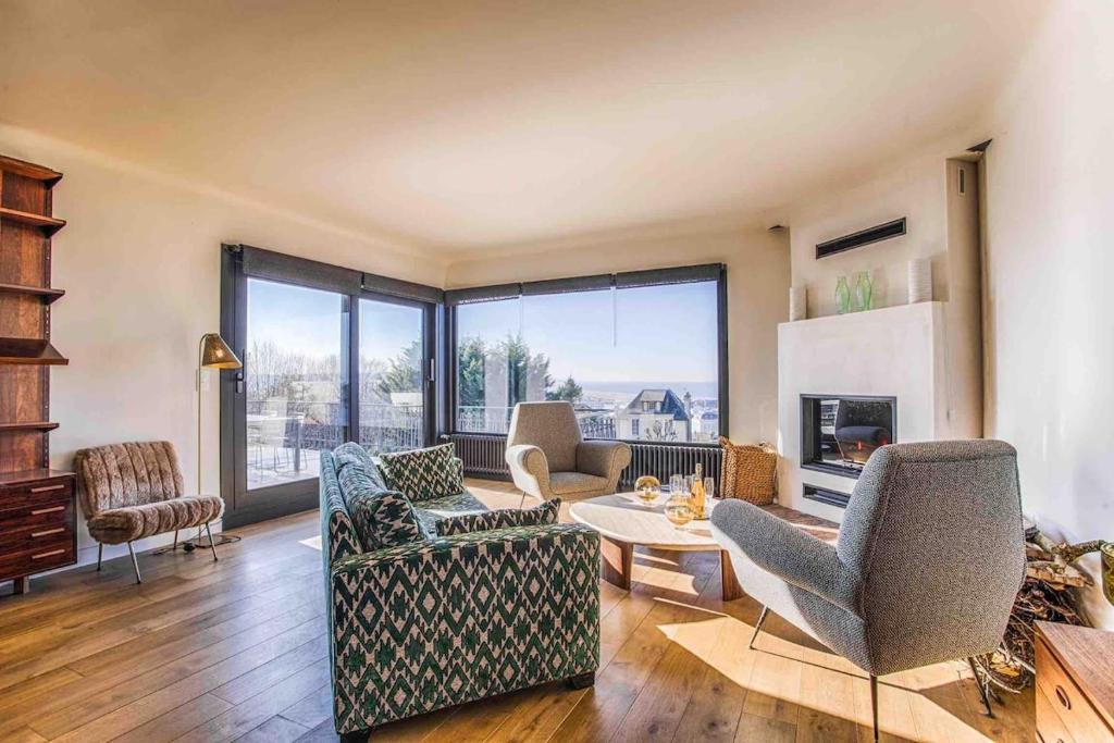 Arc-en-Ciel luxueuse villa, vue mer exceptionnelle