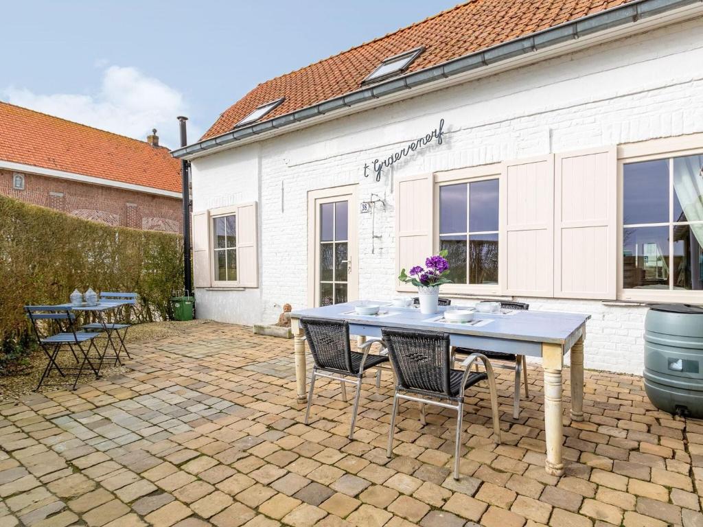 Tranquil Stay Near Stavele
