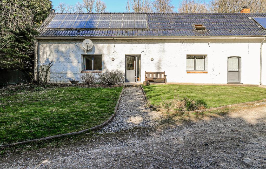 Awesome Home In Hucqueliers With Wifi