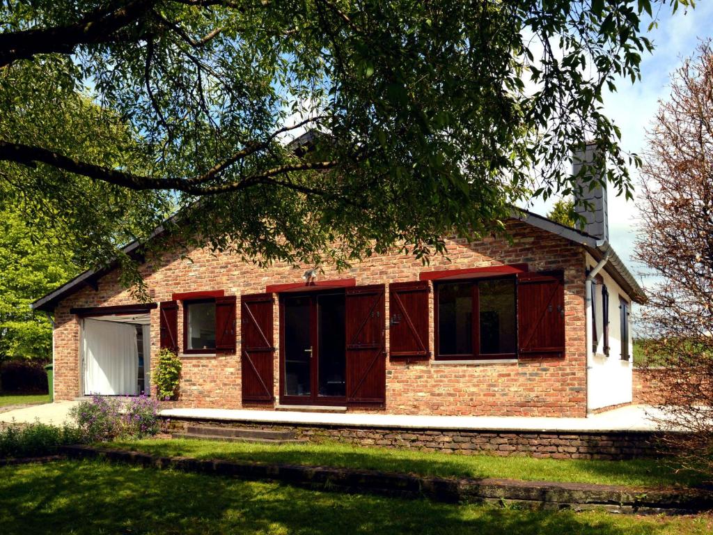 Bungalow in Baillamont near Ardennes