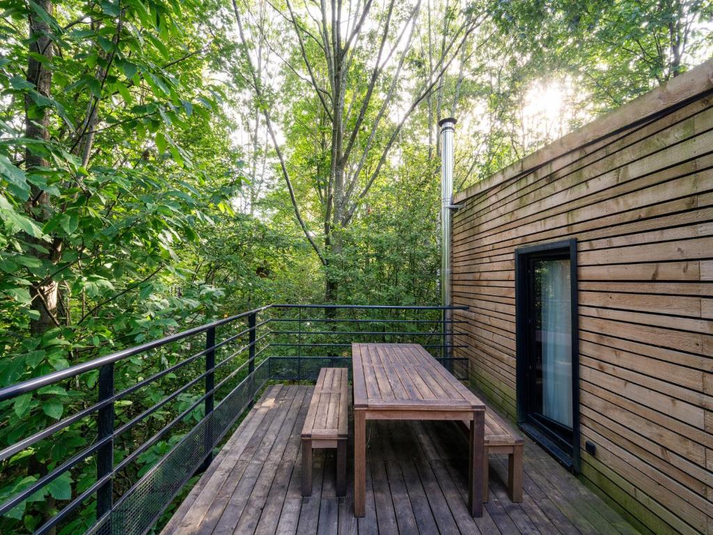 Forest-View Cottage Stay