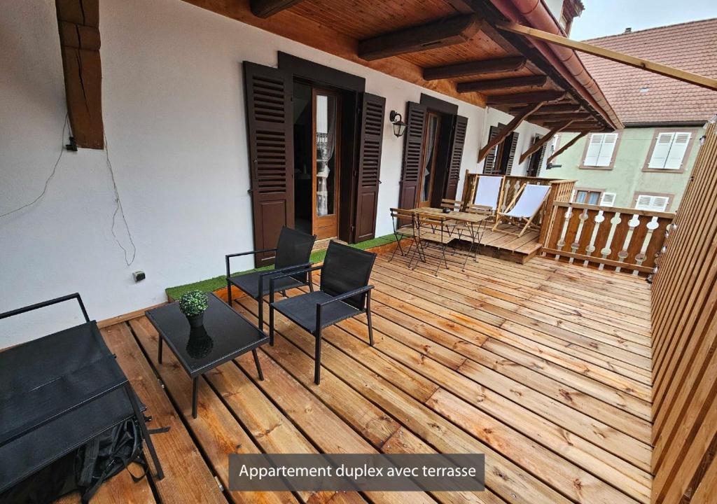 Appartements duplex 3 et 4 personnes - Climatisation - Village élu parmi les "Plus Beaux Villages de France" - Route des Vins - Centre Alsace