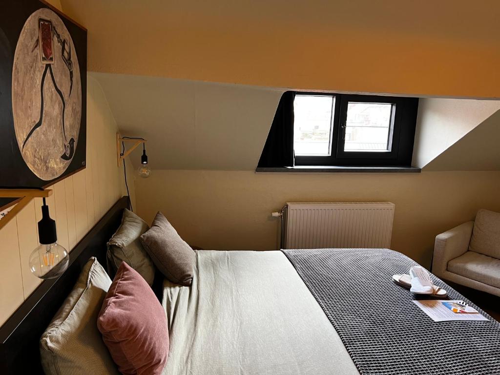 Cosy Boutique hotel leuven - self check in with airco !!!