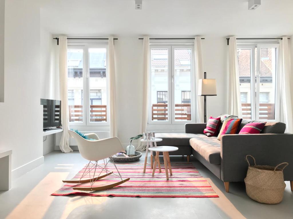 Bright City Design House!