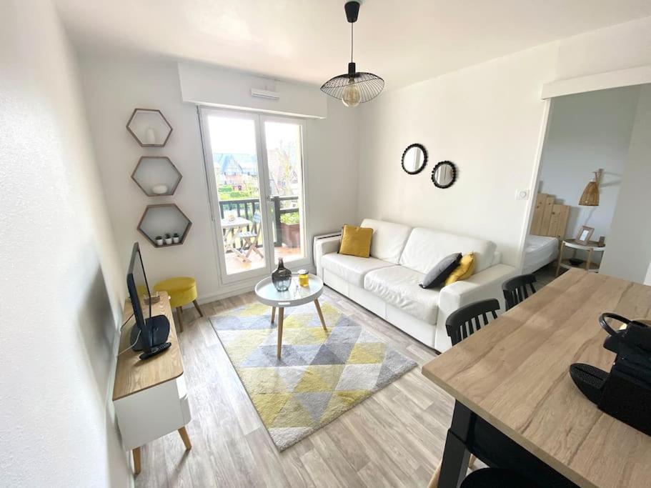 Cabourg T2 tout neuf Accès direct mer Grand balcon